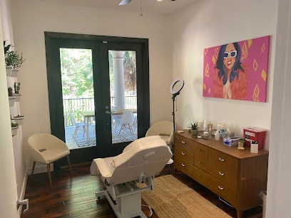 LUXE Med Spa Aesthetics logo